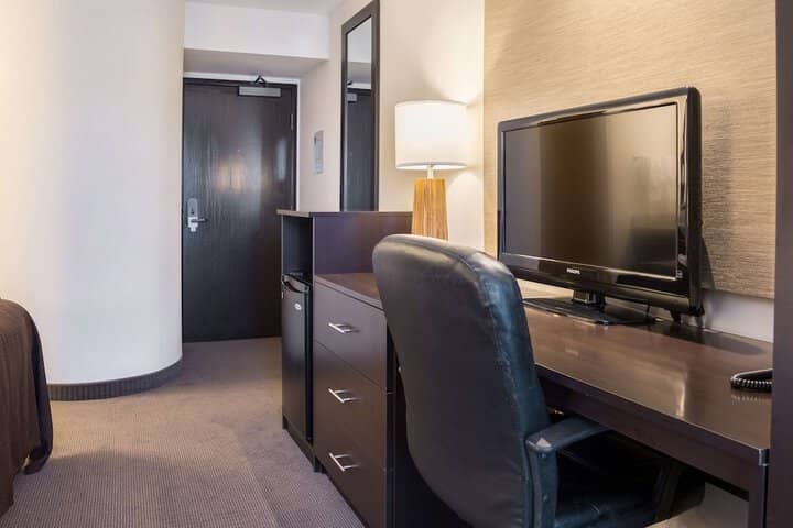 Room 8 of 29